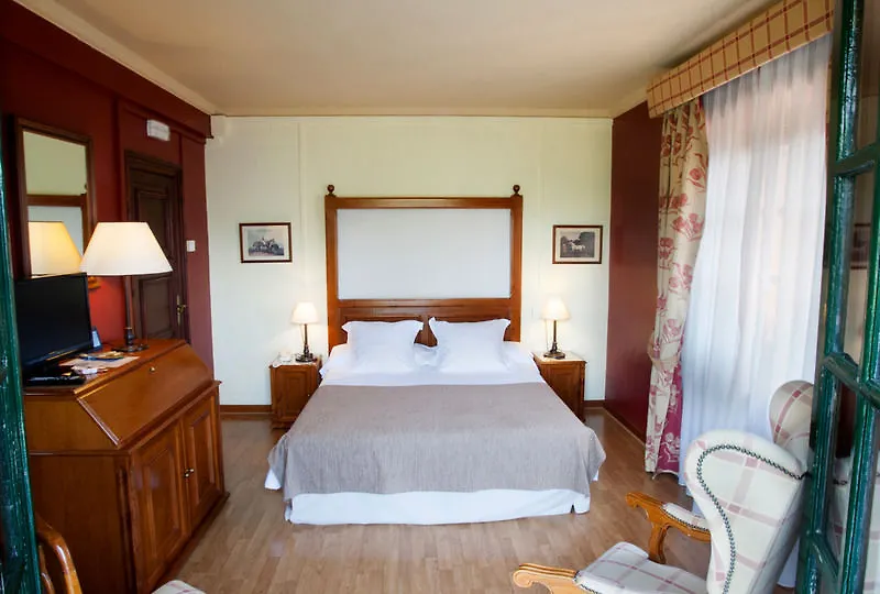 Hotel Husa Sant Bernat Montseny